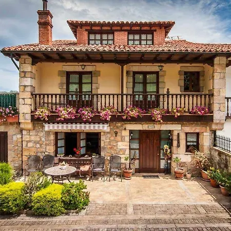La Chimenea Cantabra 2 בקתה אורניה